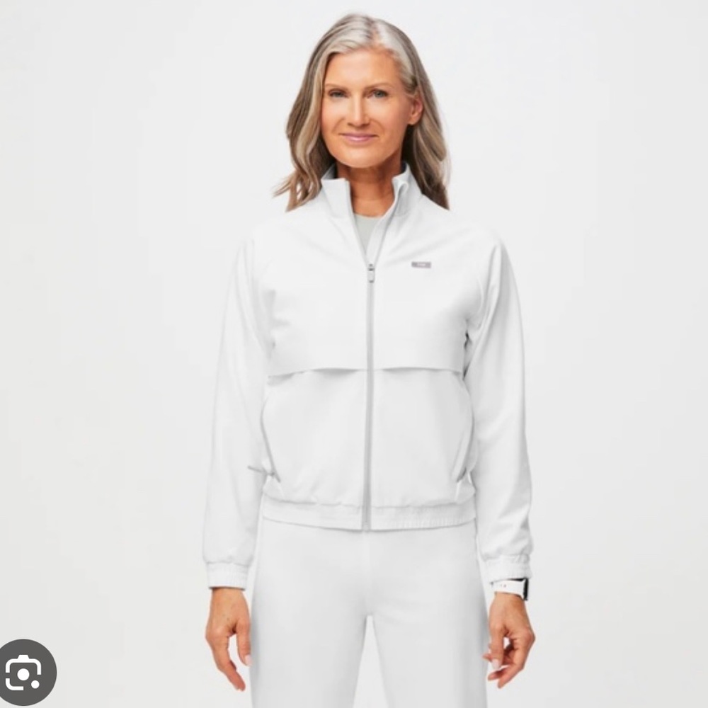 Medium white Sydney scrub jacket never worn